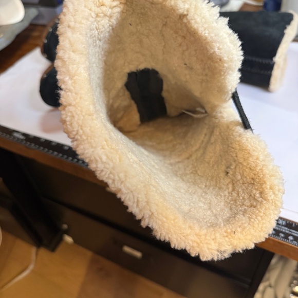 UGG Women’s Black Suede Shearling Lined Heeled Knee High Boots Size 8 - Picture 10 of 13